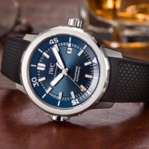 建设银行助力万表9周年！ 920过生日的你，可享92折专属特权哦！