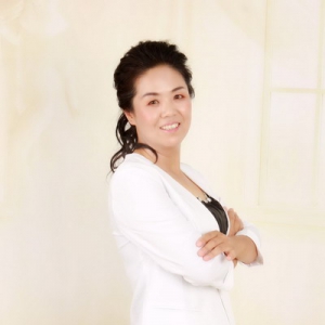 百年人寿王玉萍人物专访