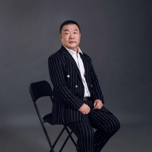 百年人寿呼盟本部李张敬涛专访