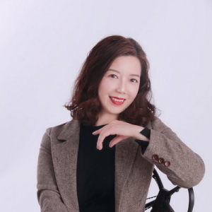 保险是朝阳的事业 ——百年人寿朱春红专访