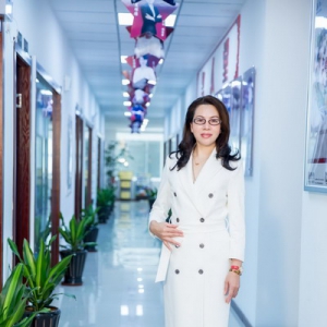 乐观地看待人生，理性地规划风险 ——记百年人寿优秀代理人兰玉妹部经理