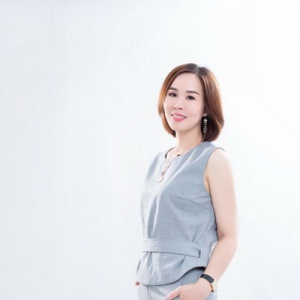 刘娇云: 用初始的心，走永远的寿险路！ ——访百年人寿优秀代理人刘娇云区总监