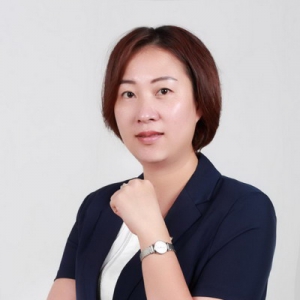 路虽远 行必至 ——记百年人寿优秀代理人翁荫部经理