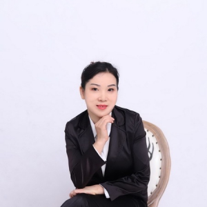 坚定不移做保险 —百年人寿涪陵中心支公司刘廷娟经理个人专访