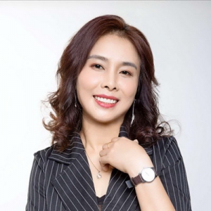 百年人寿殷嘉群-从餐饮界到保险界的完美跨越