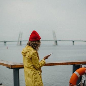 手机屏幕进入“碎不起”时代，五湖金交教你提升抗摔风险