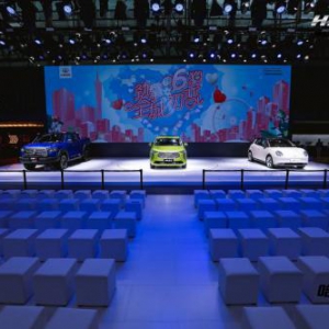 新晋网红哈弗初恋广州车展再掀年轻风潮