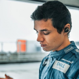 业界先驱 创新联合 杰士推出迈凯伦合作款T5 II真无线耳机系列