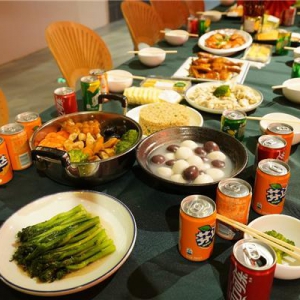 妈妈再也不用担心我的厨艺了！七鲜年夜饭火热预订中……