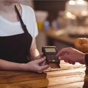 没人能教这届年轻人花钱，他们才是当代反卷达人