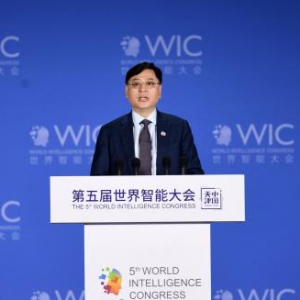 联想杨元庆：唯有“制造”强，才能穿越复杂多变的经济格局与产业周期