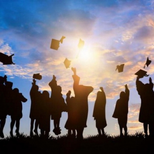 大学毕业季，招行信用卡为毕业生献上“成人礼”