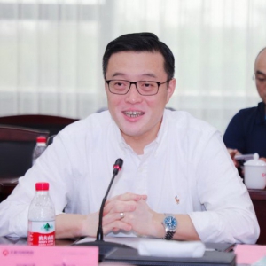 中欧国际工商学院天能教研基地揭牌成立