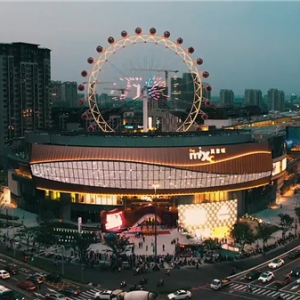 夜空彩虹新媒体艺术装置亮相宁波万象城，塑造城市生活梦想地