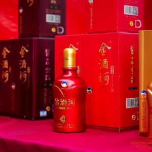 尊崇品质，金酒河酒业恪守匠心打造高端酱酒