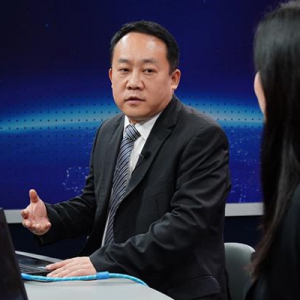 冯剑峰新华网采访揭秘跨境电商：打破空间壁垒 助力地方产业出圈