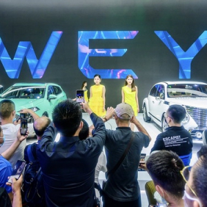 千里“玛”领跑智混新赛道 复古潮驾蓉城“圈粉”无数