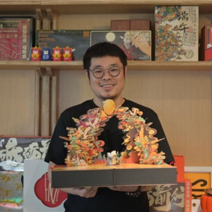 杭州小伙设计可以“用”的月饼盒，华为网易等大厂提前3个月定制