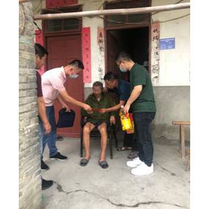 闽清国寿联合闽清县民政局开展重阳节慰问活动