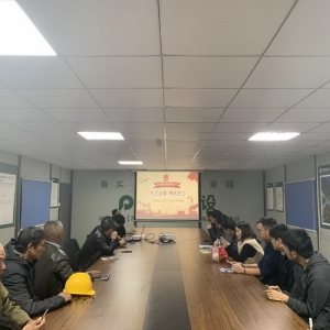 富利建设集团开展“冬日送暖 情系民工”普法宣传活动