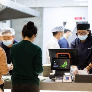 索迪斯加大对数字化团餐平台美餐的投资和合作，加速餐饮转型进程
