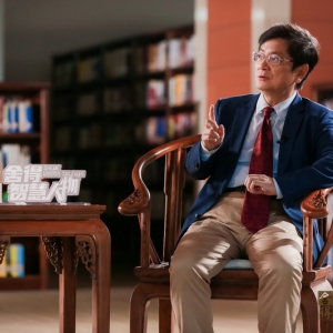 《舍得智慧人物》对话“网红”校长郑强：不惧争议，一切为了学生