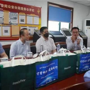 守望相助、疫路同行