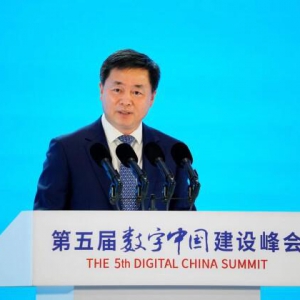 柯瑞文在第五届数字中国建设峰会主论坛作主题演讲 云网融合赋能数字中国