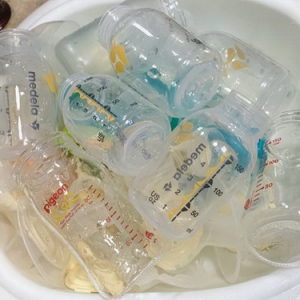 有一种敷衍叫开水烫奶瓶，SCHNEIDER建议奶瓶这样洗！