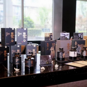 高歌猛进！墨白品牌厚积薄发 定义新中式白酒文化