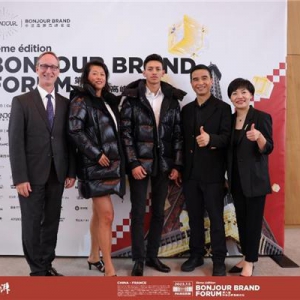 对话法国奢品、引爆海外热议，高梵鹅绒服以“奢品标准”走向世界