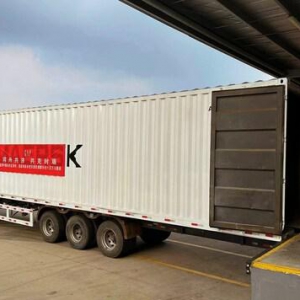 同舟共"冀" 盖璞向河北涿州等受灾地区捐赠价值6百多万元服装