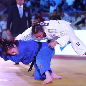 中塞举行柔道交流活动