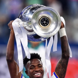 皇家马德里球星维尼修斯获大奖 8868体育发来祝贺