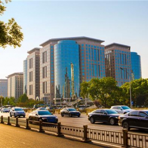 东方新天地打造新能源充电桩品牌化 提供专业优质服务