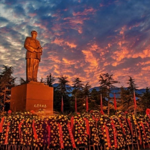 郝仁集团长沙行·红色之旅走进韶山缅怀伟大领袖毛主席