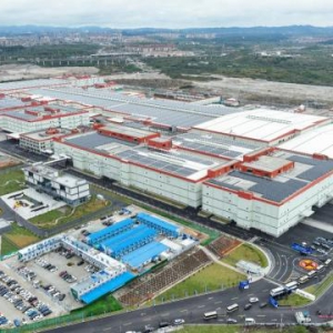 【承势聚力接“贵”客】“电动贵州”不掉“链”，新能源汽车产业发展蹄疾步稳