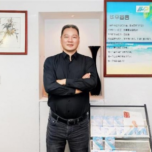 封面人物徐杰：诚信为本 铸就国际货运传奇之路