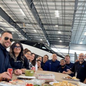 幕后英雄：首领航空揭秘飞机维修工程师职业