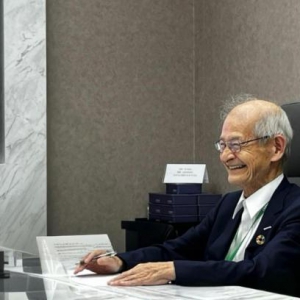 诺奖得主吉野彰：2050年将是新能源汽车“改头换面”的关键节点