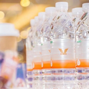 乐百氏荣膺锦江酒店伙伴“卓越绩效奖”，持续领航酒店瓶装水服务升级