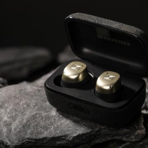 声如破晓，新色不凡 森海塞尔携手京东推出特别设计版“曜金黑” MOMENTUM真无线4代耳机