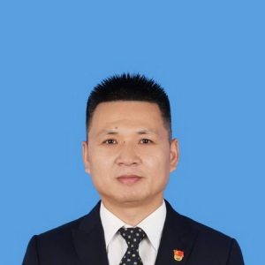 专访深圳市云在上半导体材料有限公司董事长周述涛