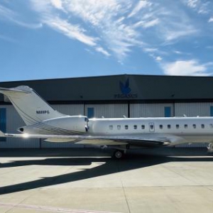 飞马航空推出首架配备 Starlink Wi-Fi 的 庞巴迪环球5000投入全球包机市场