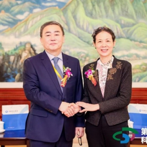 李红玲在第二十四届科学家论坛展现科技创新实力