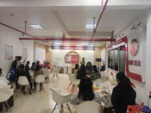 绽放美丽，健康同行——中国人寿寿险连江县支公司开展“健康知识进社区”宣传活动