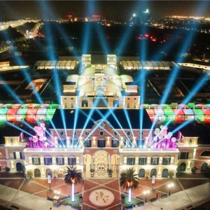 光影璀璨，纵享欢购，重庆佛罗伦萨小镇携手第三届重庆国际光影艺术节共贺四周年庆典