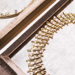 HEARTS ON FIRE 赫兹斐亚在BERGDORF GOODMAN 波道夫•古德曼独家展示 Barre 与 Inside Out 系列