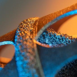 医疗器械增材制造α脆性层与变色难题攻克！Quintus热等静压技术助力Paragon Medical实现技术突破