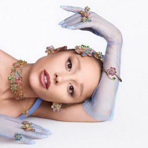 施华洛世奇以中国特别款Idyllia Florere系列晶绽献礼 演绎繁花蜜“羽”的灵动诗篇